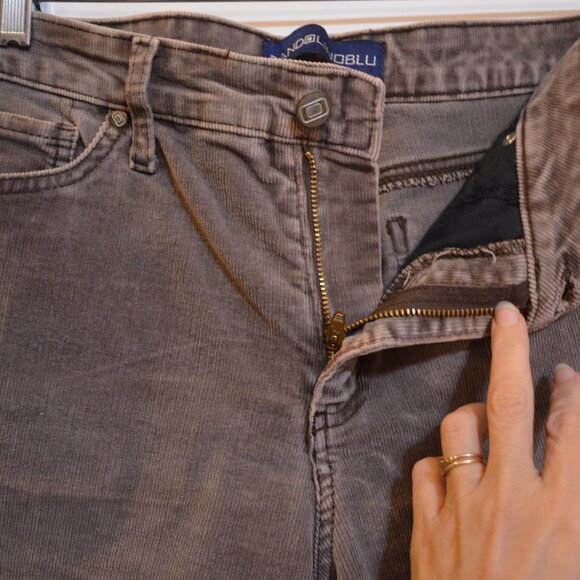 BANDOLINOBLU PETITE Jordan Cotton-Spandex Brown Micro-Corduroy Cropped Shorts 10 - Picture 6 of 10